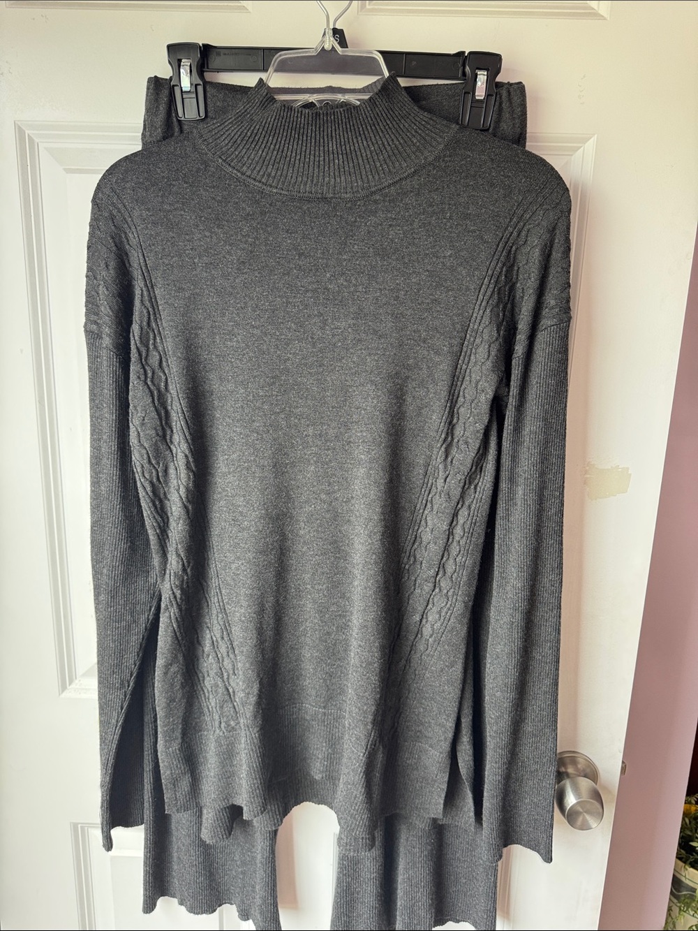 Cable & Gauge Charcoal Gray Wide-Leg loungewear. 2pc set